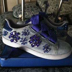 Jeffrey Campbell  PABST-RJ